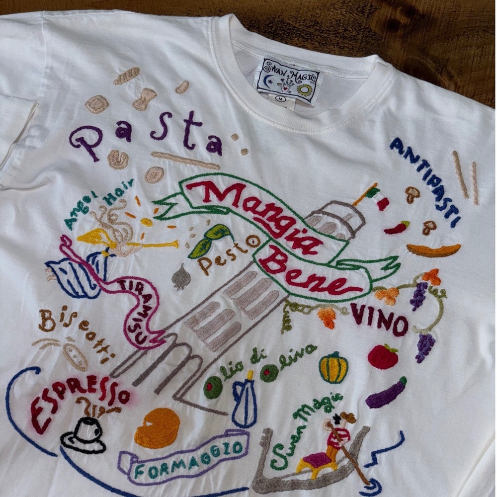 Swan Magic Womens Vintage Hand Embroidered Italian Marketplace Food Core Size M